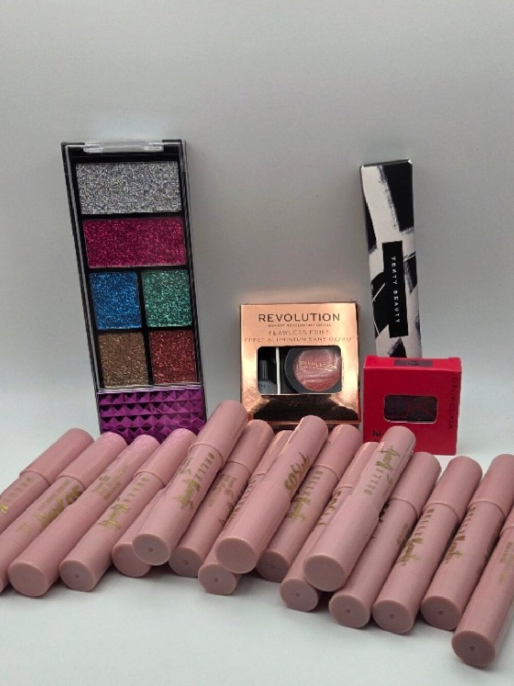 20 Piece Eyeshado Bundle - Fenty Beauty, Hard Candy, Belle Beauty +